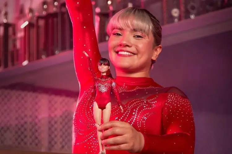 Barbie rinde homenaje a Alexa Moreno