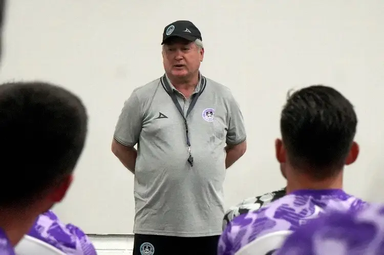 Vucetich se presenta ante su Mazatlán