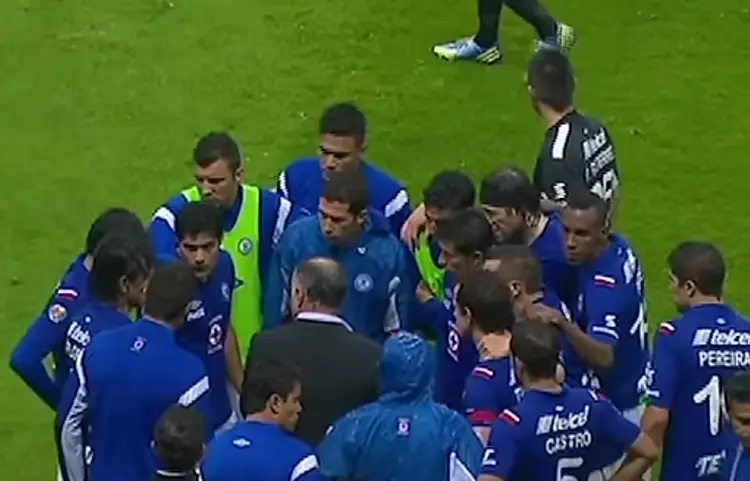 El jugador de Cruz Azul que aceptó tener 'miedo' para tirar penal en final del 2013 (VIDEO)