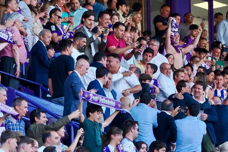 Ex DT de la Liga MX consigue el ascenso a primera división en España