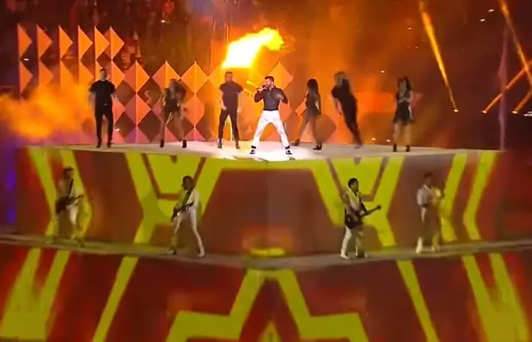 De inaugurar los Juegos Centroamericanos 2014, a cantar en el Carnaval de Veracruz (VIDEO)