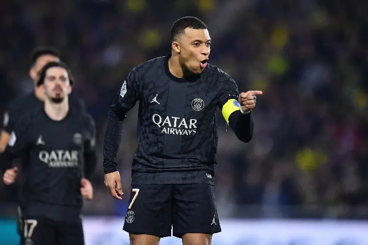 ¡Mbappé ya firmó con el Madrid!