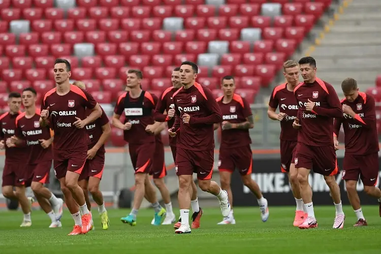 Polonia pierde por lesión a su goleador rumbo a la Eurocopa 