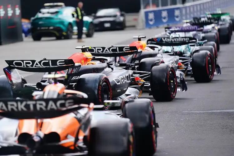 Russell logra la Pole en GP de Canadá, 'Checo' saldrá en los últimos lugares