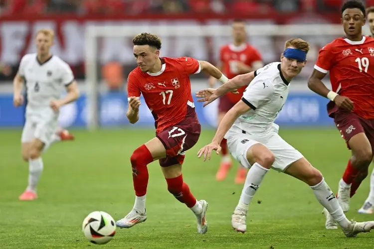 Suiza y Austria se marchan a la Eurocopa con un empate