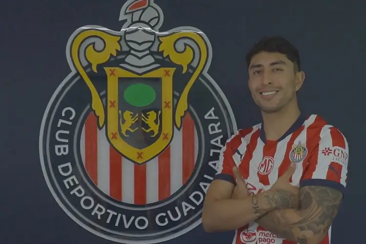 Chivas hace oficial la llegada de nuevo refuerzo