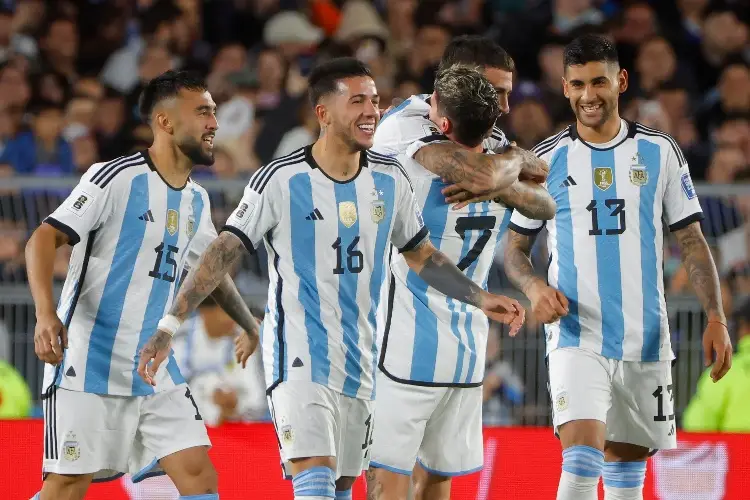 Argentina se motiva con su 'escudo' para enfrentar a Guatemala del 'Flaco' Tena