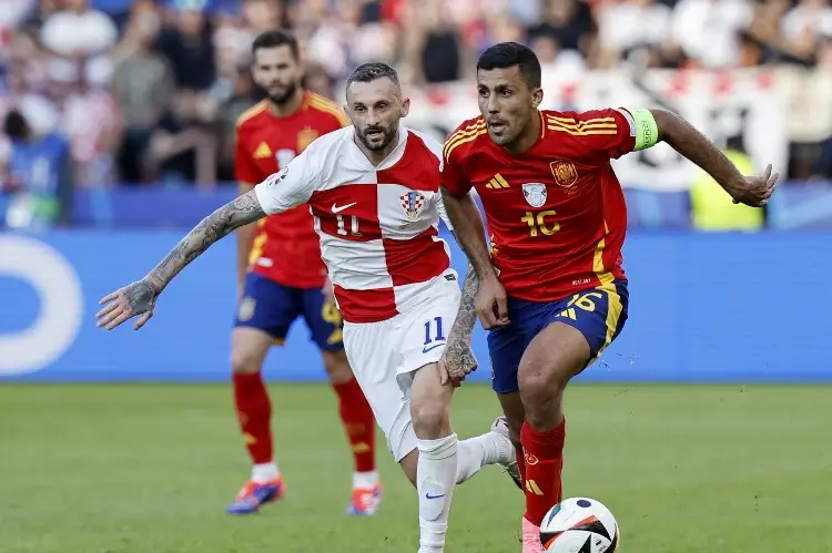 DT de España no se ilusiona y pide poner 'los pies en la tierra' tras golear a Croacia 