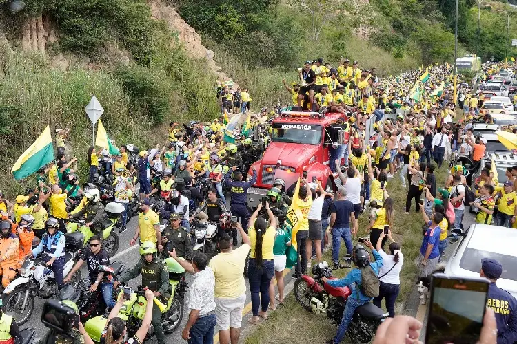 Locura en Colombia por la obtención del título de un modesto club