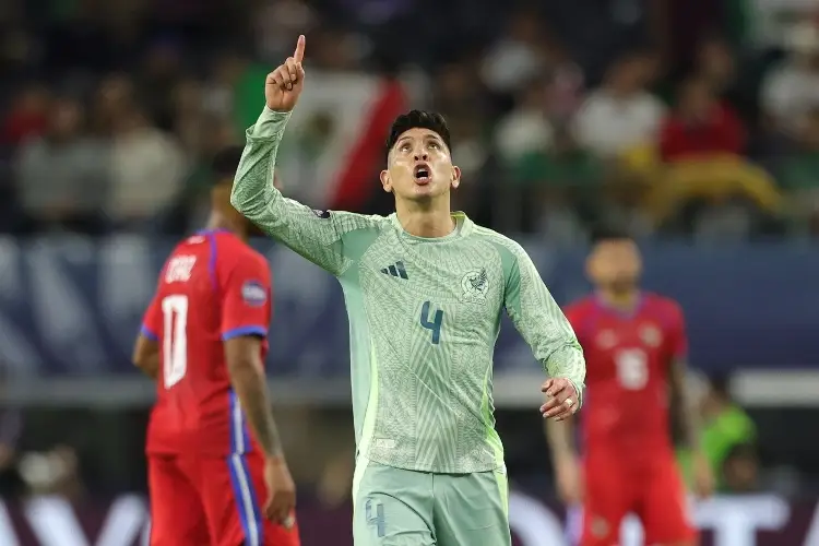 Edson Álvarez, de viajar más de una hora en el Metro a ser el nuevo líder de la Selección Mexicana