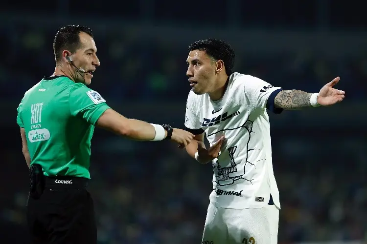 Despiden a tres árbitros en la Liga MX