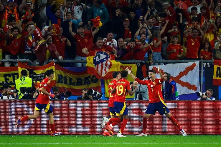 España con lo mínimo le pega a Italia
