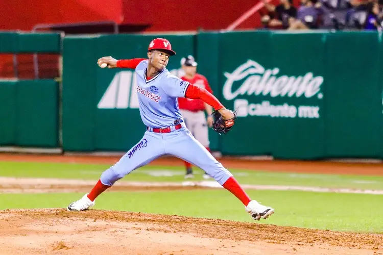 El Águila toma ventaja en la serie ante Piratas de Campeche