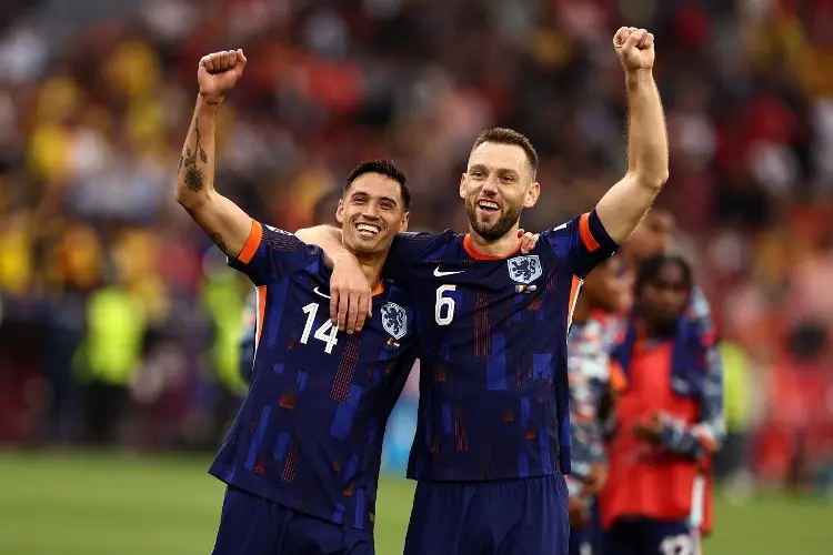 Países Bajos golea a Rumania y se mete a Cuartos de Final en la Eurocopa 