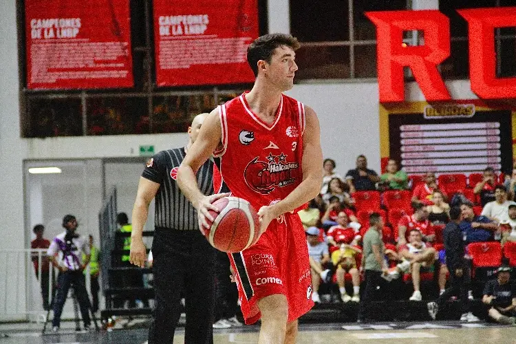 Halcones Rojos pierde en casa ante los Correcaminos