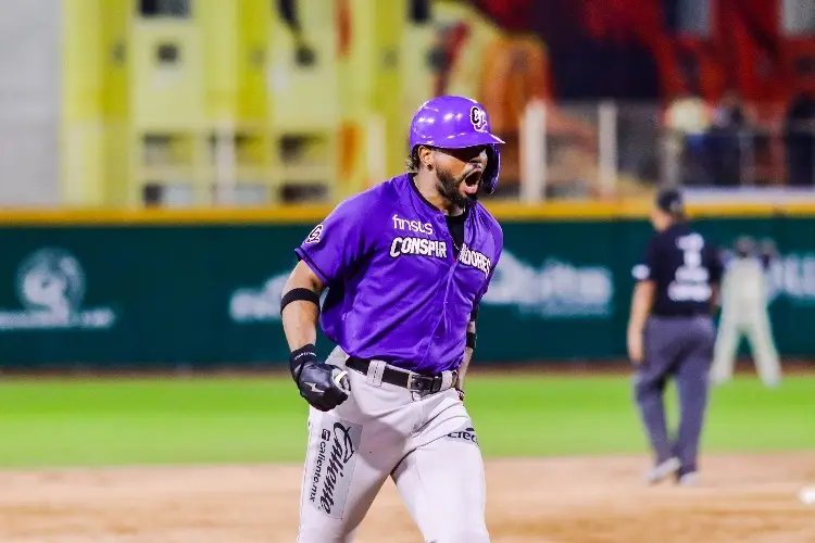 Conspiradores vence a El Águila con Grand Slam