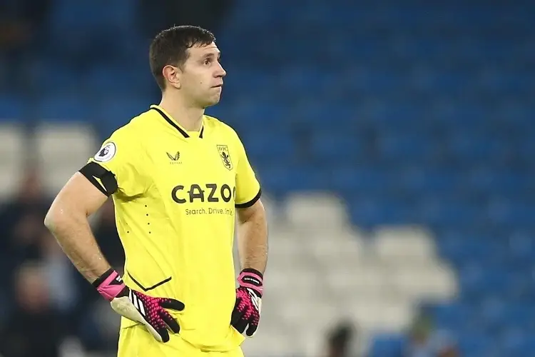 ‘Dibu’ Martínez es suspendido por la FIFA