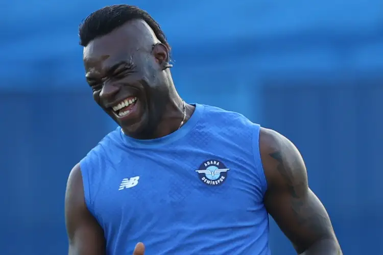 Mario Balotelli, de ser un crack mundial a terminar en la tercera división