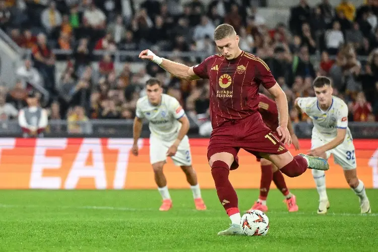 Roma consigue su primer triunfo en la Conference League