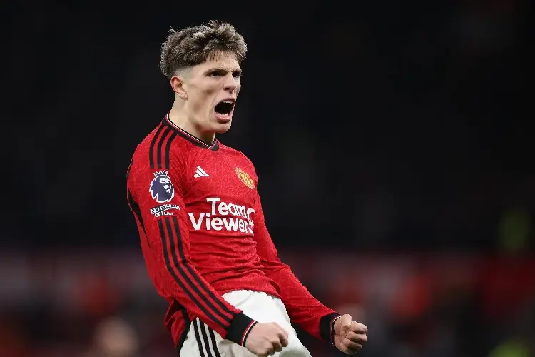 Manchester United golea en su primer partido con nuevo DT