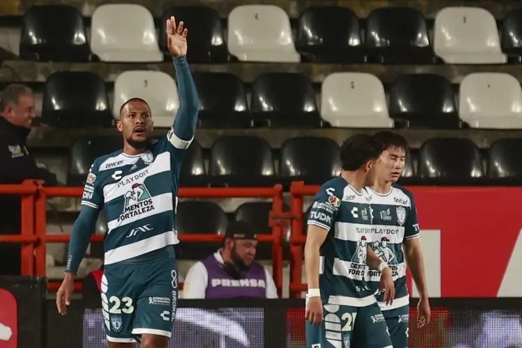 Pachuca le mete seis goles a un Necaxa sin DT