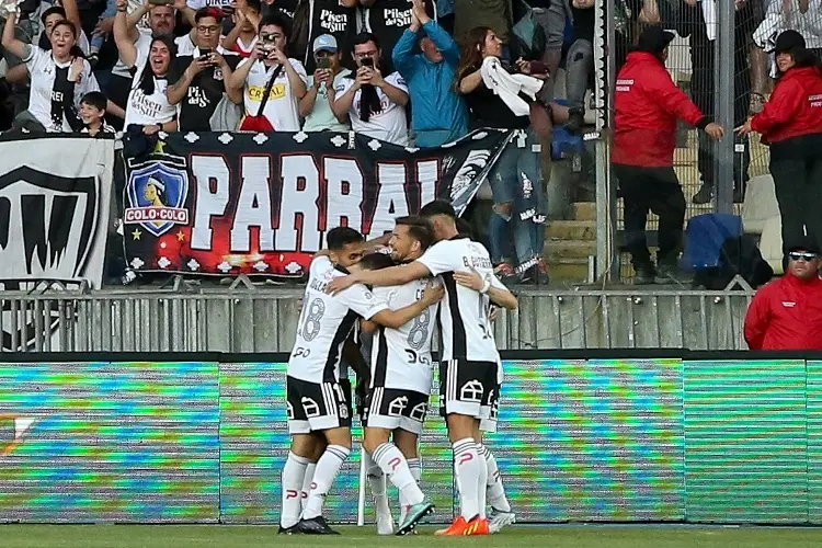 Ex de los Tiburones Rojos hace campeón al Colo Colo de Chile 