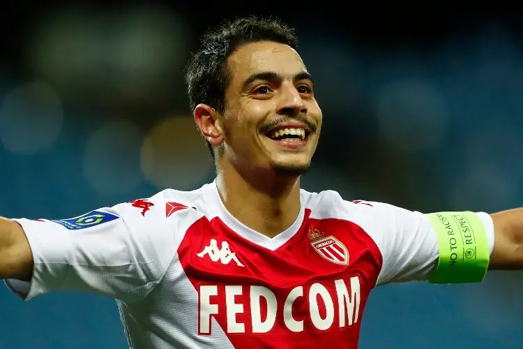 Goleador de Francia condenado a dos años de cárcel