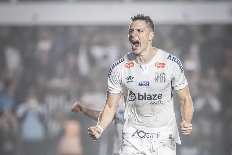 Santos de Julio Furch conquista el campeonato y logra volver a primera división