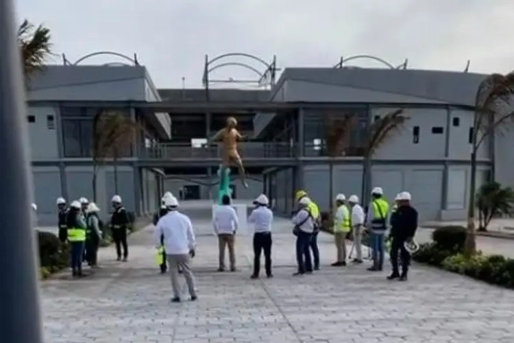 Llega el Gobernador al ‘Pirata’ para entregar el estadio remodelado 