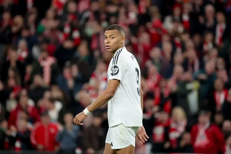 Ancelotti pide tiempo para que Mbappé se adapte y pueda brillar en Real Madrid