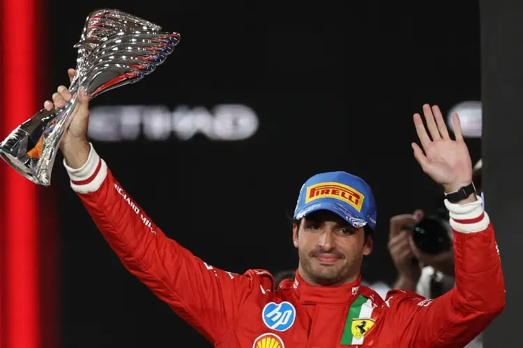 Carlos Sainz se despide de Ferrarri
