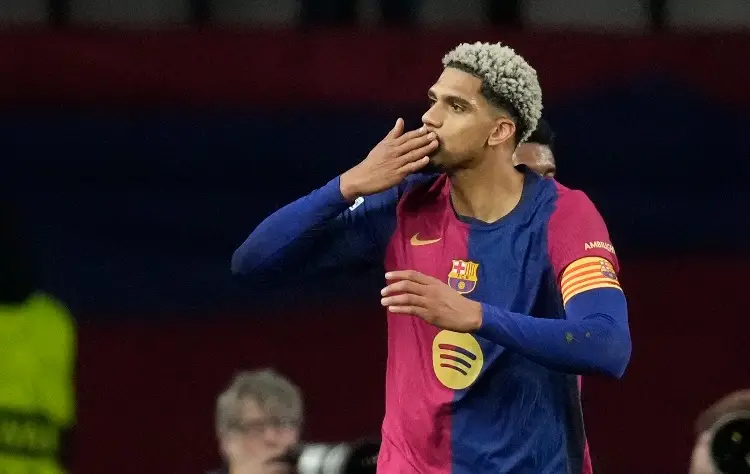 Barcelona empata y termina como sublíder de la Champions League 