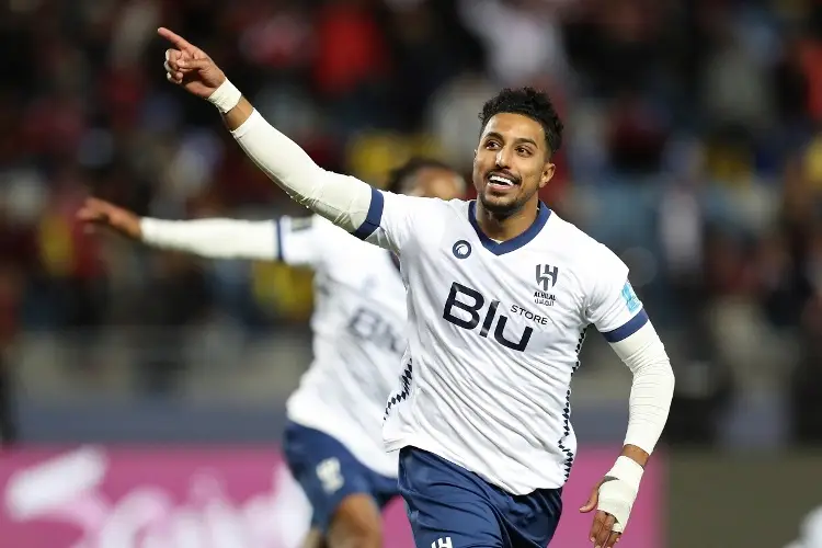 Al Hilal gana y no quiere perder su trono en Arabia 
