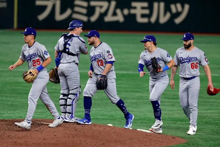 MLB: Ohtani y los Dodgers vencen a los Cubs en Japón