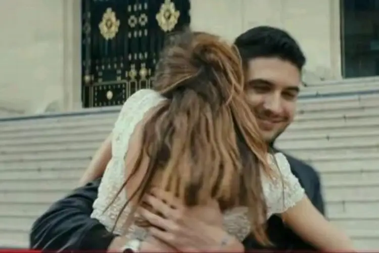 Esteban Ocon sorprende en película romántica de Netflix