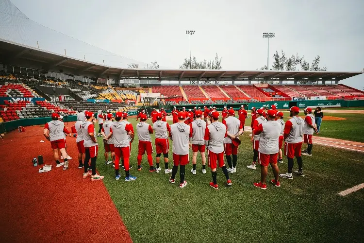 Dinelson Lamet y Daniel Montaño se unen a la pretemporada de El Águila