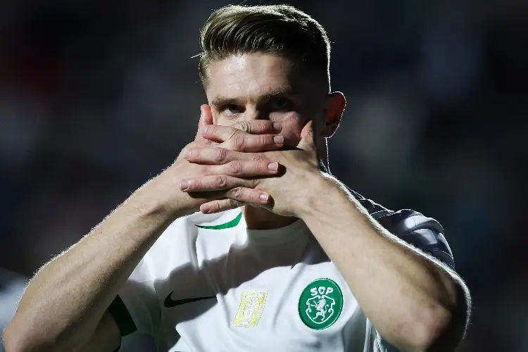 Gyokeres pone de líder al Sporting de Lisboa