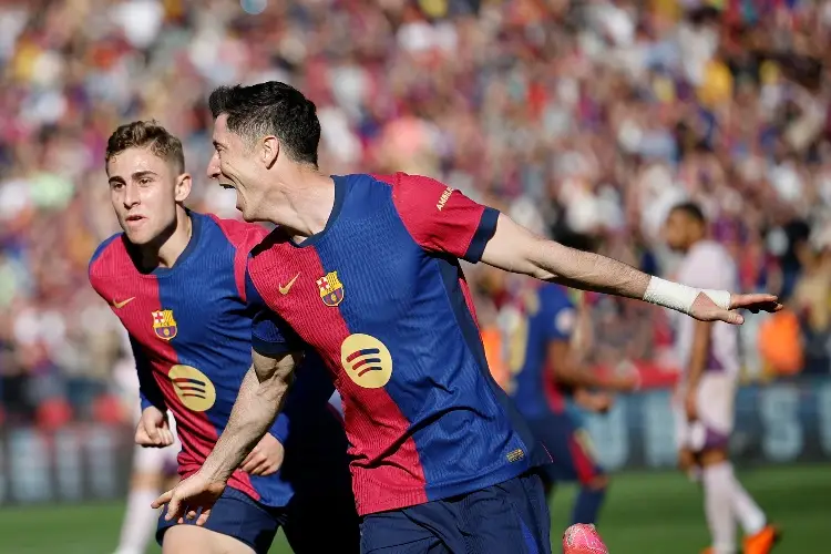 Barcelona aplasta al Girona y sigue líder en solitario de La Liga