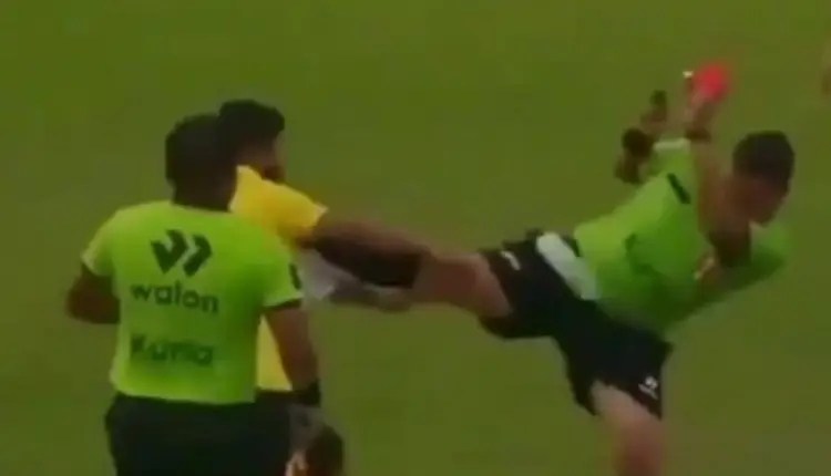 ¡Karate Kid! Árbitro se defiende y patea a jugador (VIDEO)