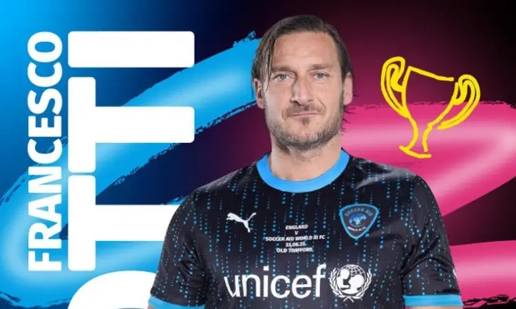Totti paga casi un millón de euros para quedar libre tras un fraude contable 