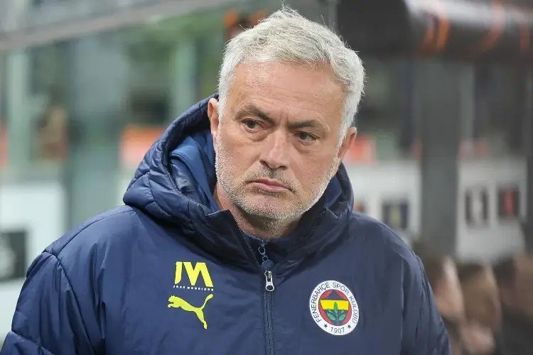 ¡Una más de Mou! Suspenden a Mourinho en Turquía, esta es la razón 