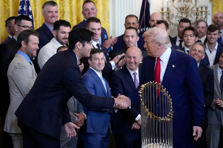 Trump recibe a los Dodgers y elogia a Shohei Ohtani