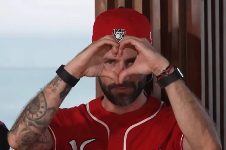 Layun llora al regresar al Pirata (VIDEO)