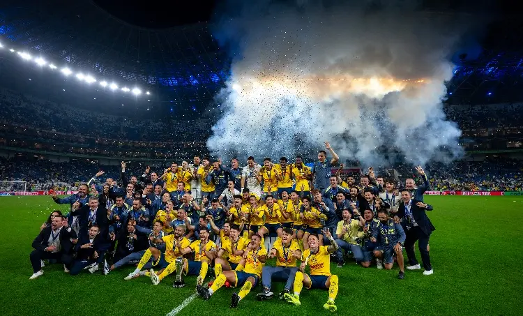 Ex DT del América asegura que fueron campeones gracias a los árbitros