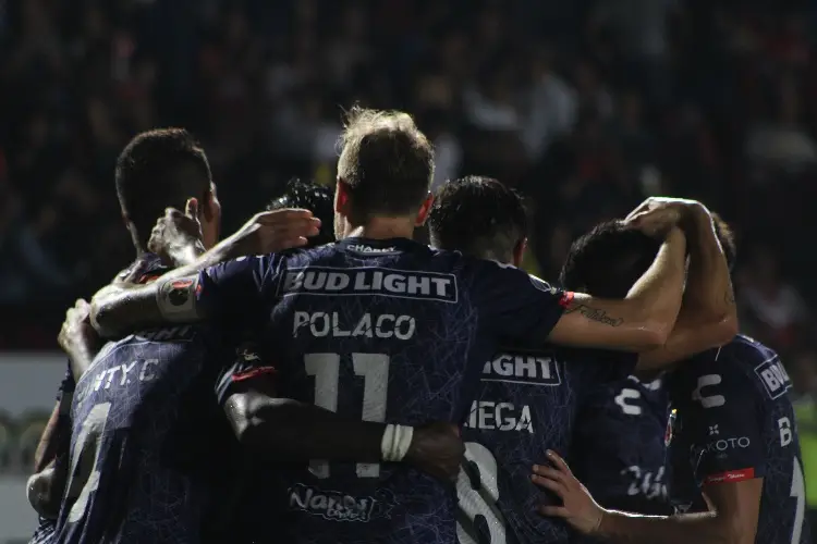 ¡Feliz cumpleaños Tiburones Rojos! 82 años del nacimiento del Veracruz