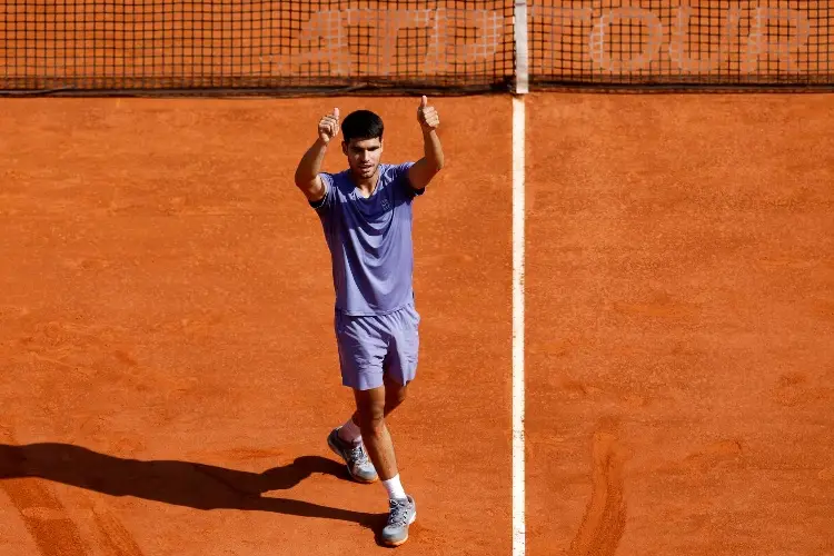 Alcaraz acelera a cuartos en Montecarlo