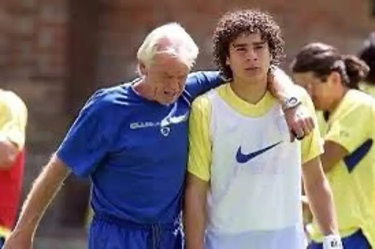 Ochoa se despide de Beenhakker
