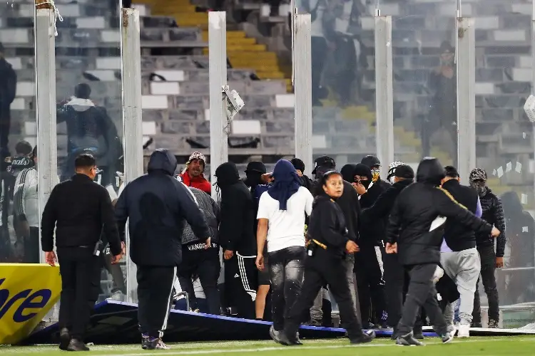 Fallecen dos hinchas afuera del estadio, previo a la Copa Libertadores
