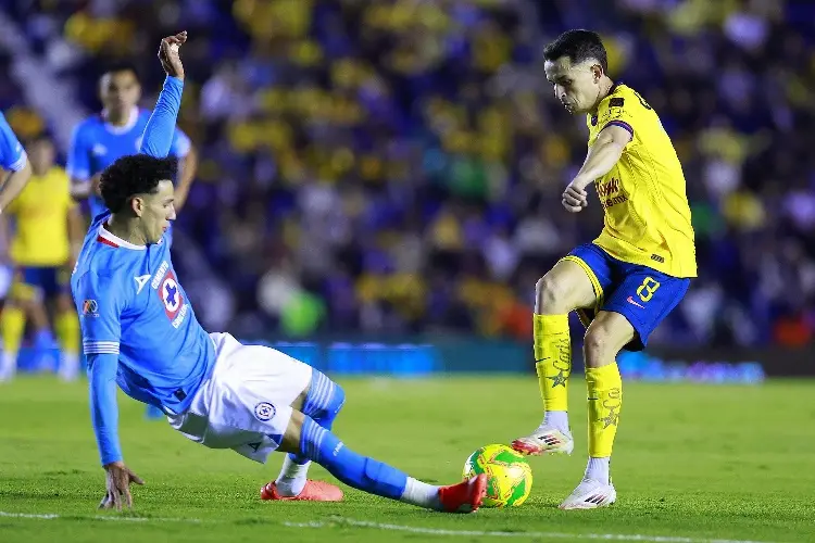 América y Cruz Azul se dan con todo, pero olvidan los goles