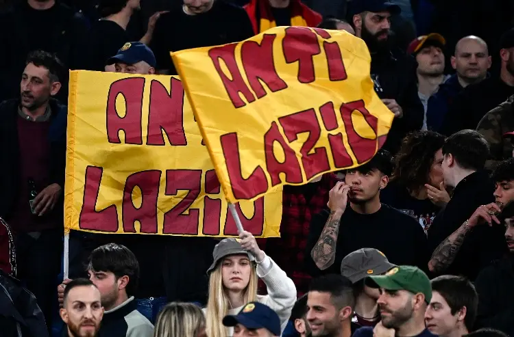 Aficionados de Roma y Lazio provocan disturbios contra la policía (VIDEO)